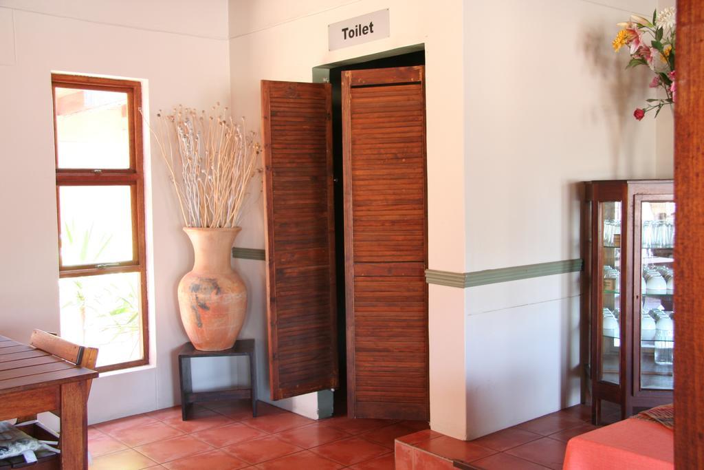 Dunedin Star Guesthouse Суакопмунд Екстериор снимка