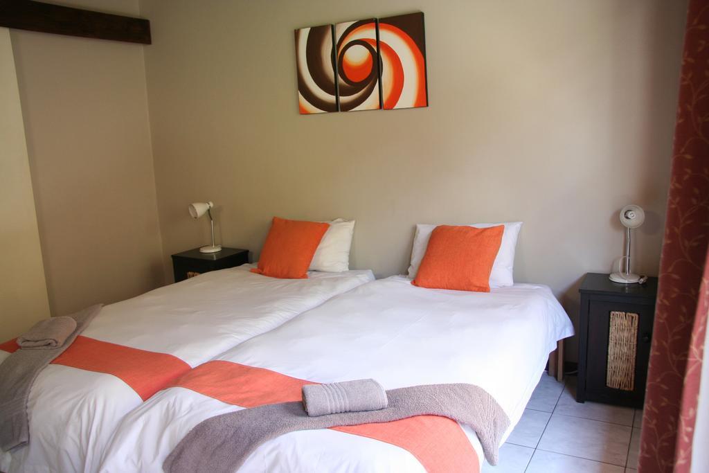 Dunedin Star Guesthouse Суакопмунд Стая снимка
