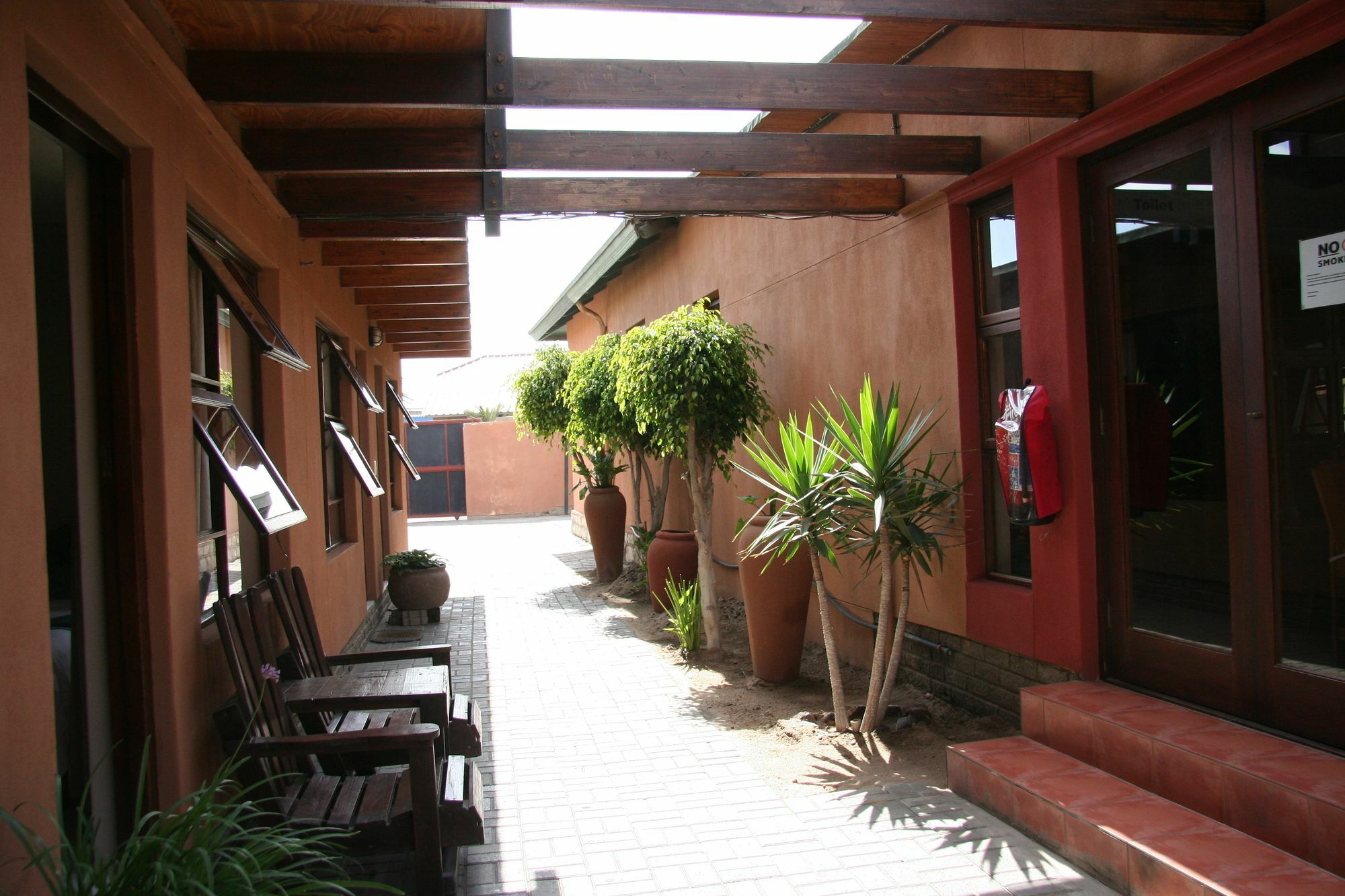 Dunedin Star Guesthouse Суакопмунд Екстериор снимка