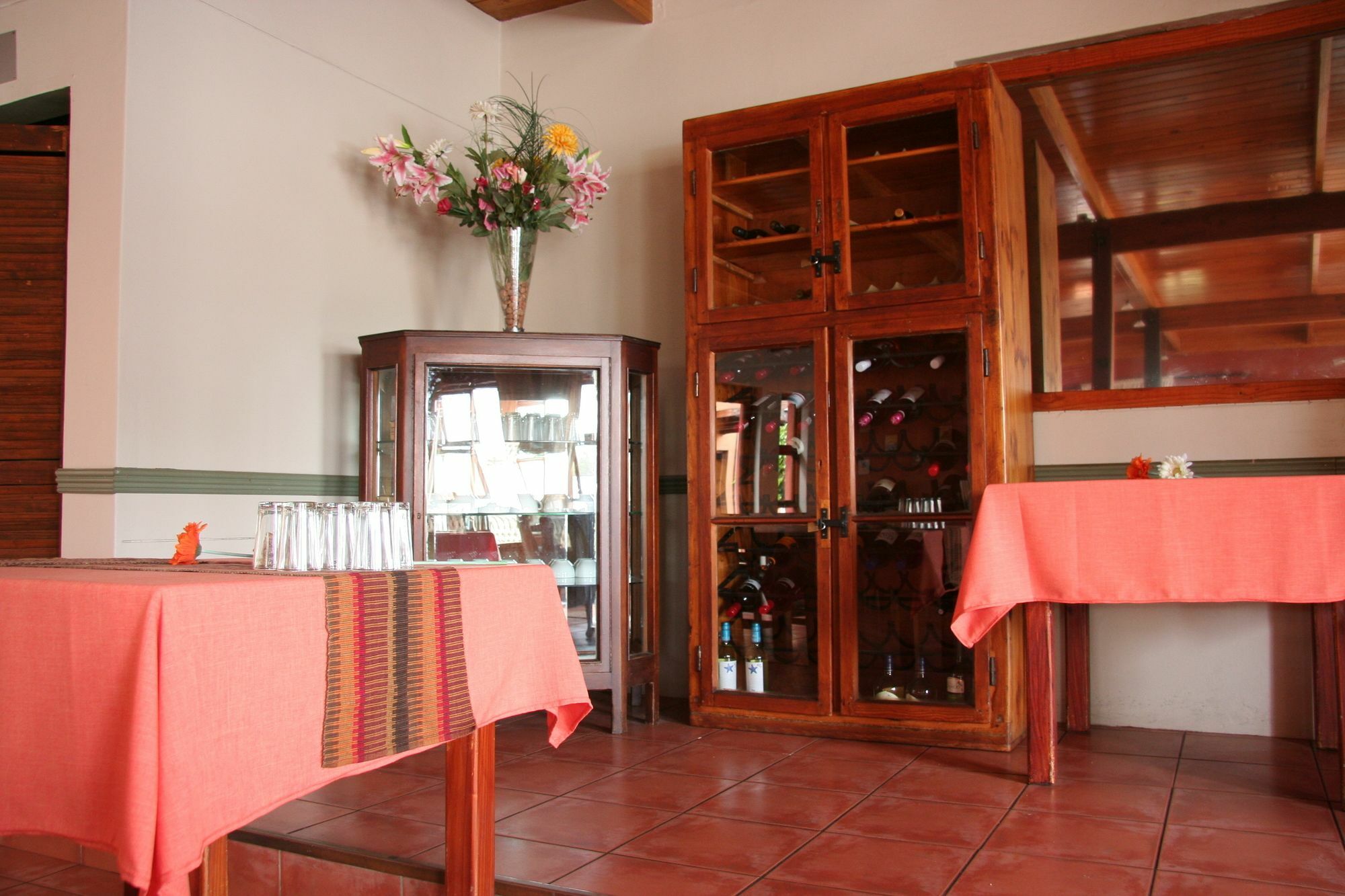 Dunedin Star Guesthouse Суакопмунд Екстериор снимка